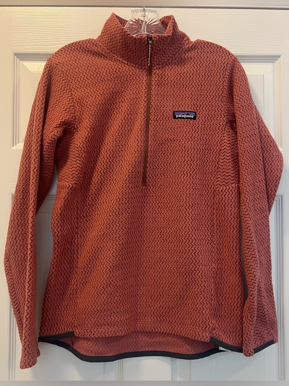 Patagonia Women's R1 Air 1/4-Zip Fleece Pullover, Size M,
Color Burl Red
